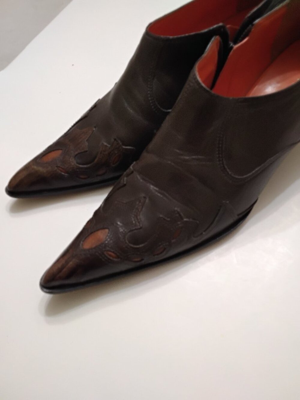 Vintage Y2K-style Antonio Melani brown leather western ankle boots/shooties. 7.5